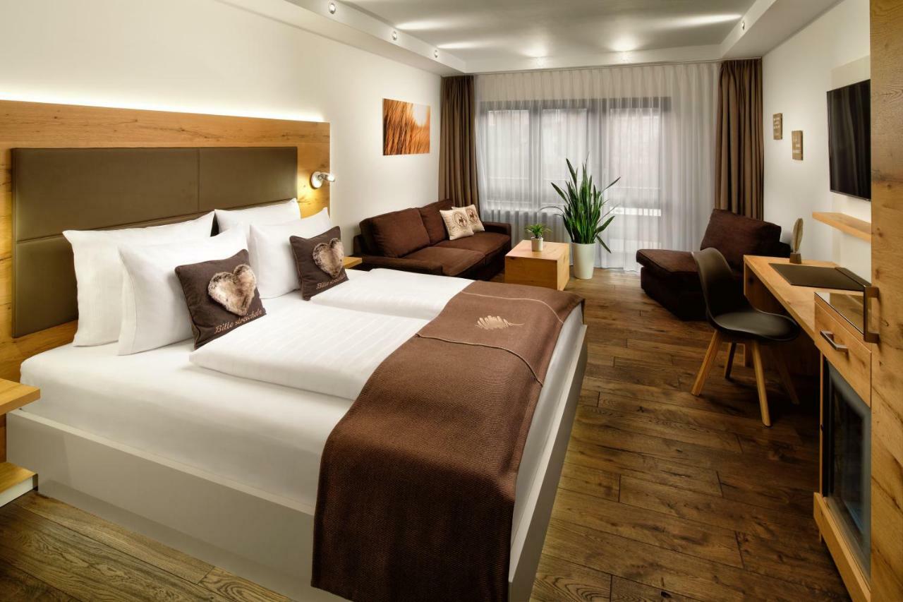 Neo Hotel Linde Esslingen Esslingen am Neckar Екстериор снимка